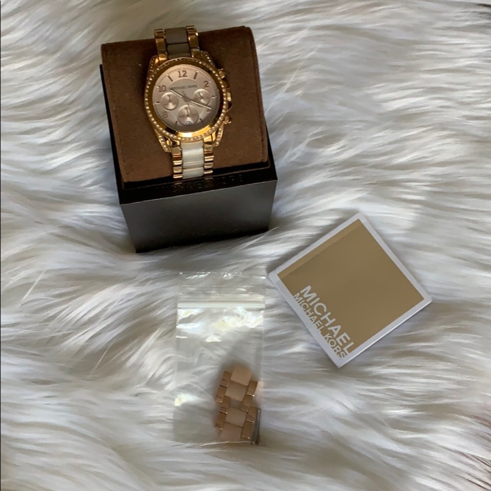 ❌❌SOLD❌❌🔹Michael Kors watch🔹 - Picture 2 of 8